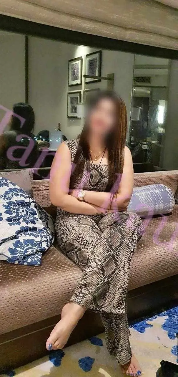 call girls in Dahisar